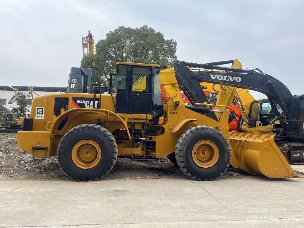 CAT 966h Pale gommate