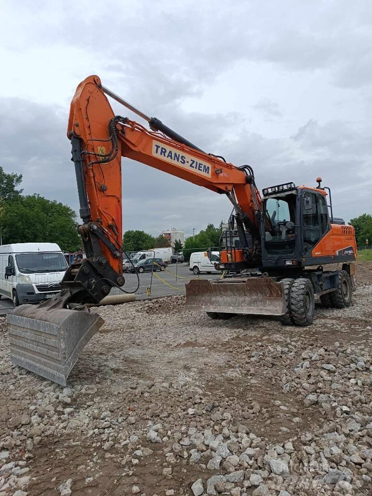 Doosan DX 190 W-5 Escavatori gommati