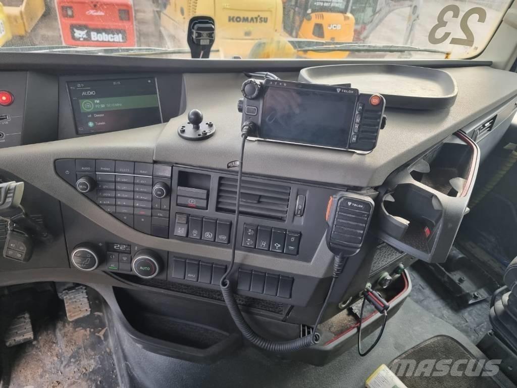 Volvo FH 540 Camion con cassone scarrabile
