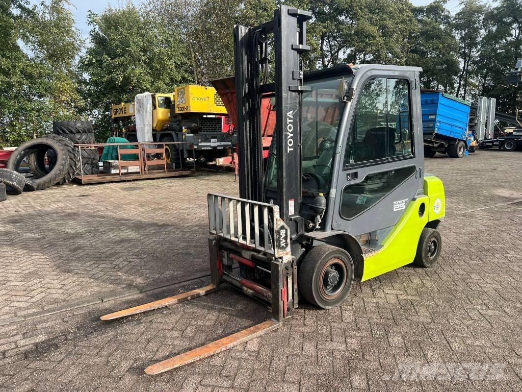 Toyota 06-8FD25F Carrelli elevatori diesel