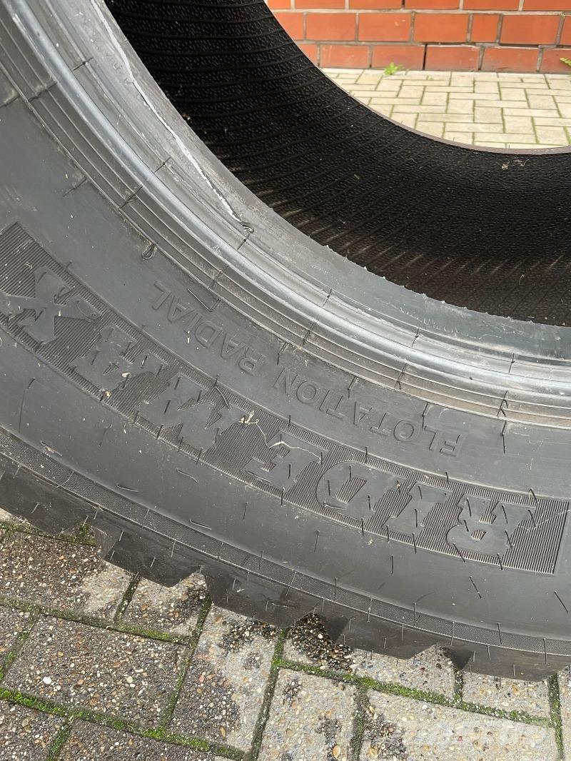 BKT 650/65R30,5 Pneumatici, ruote e cerchioni