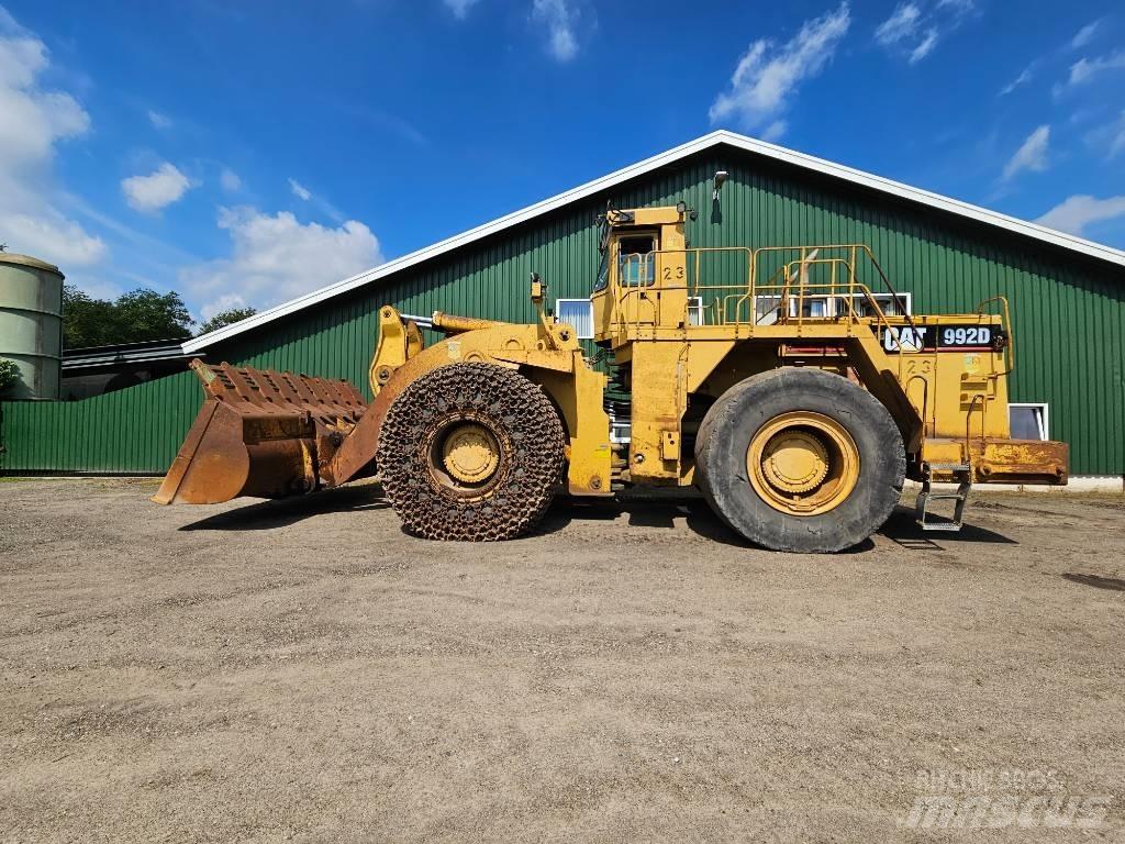 CAT 992 D Pale gommate