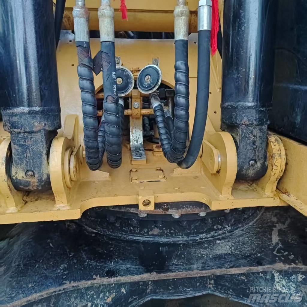 CAT 313 D Escavatori cingolati