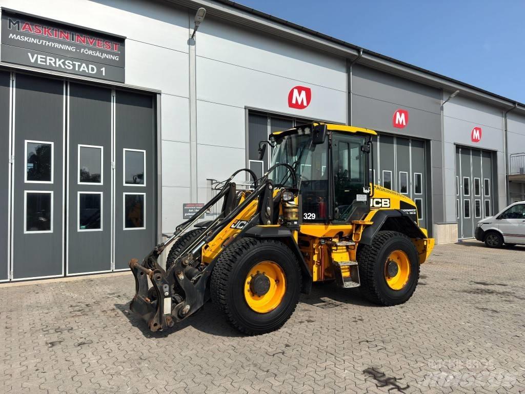 JCB 413 Pale gommate