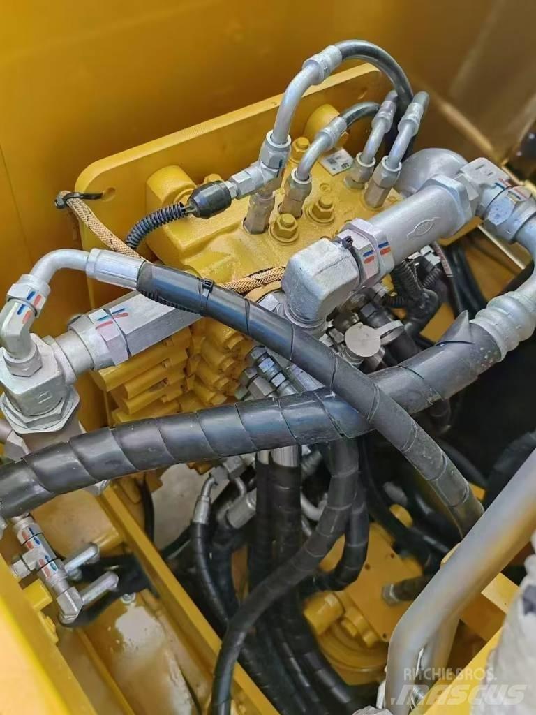 CAT 307E2 Escavatori cingolati