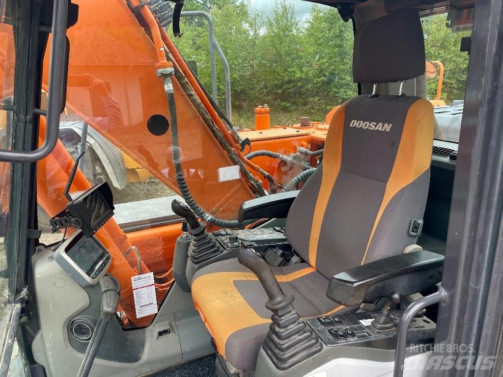 Doosan DX 180 LC-3 Escavatori cingolati