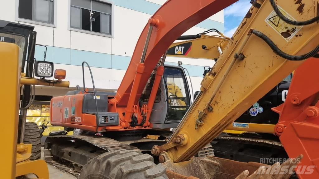 Hitachi EX 200-5 Escavatori cingolati