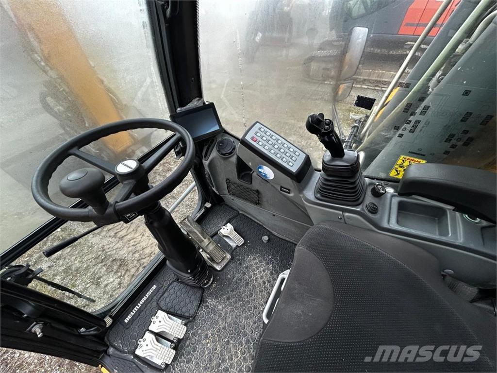 Liebherr A920 Escavatori gommati