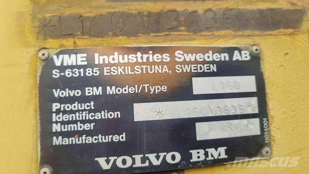 Volvo L 160 Pale gommate