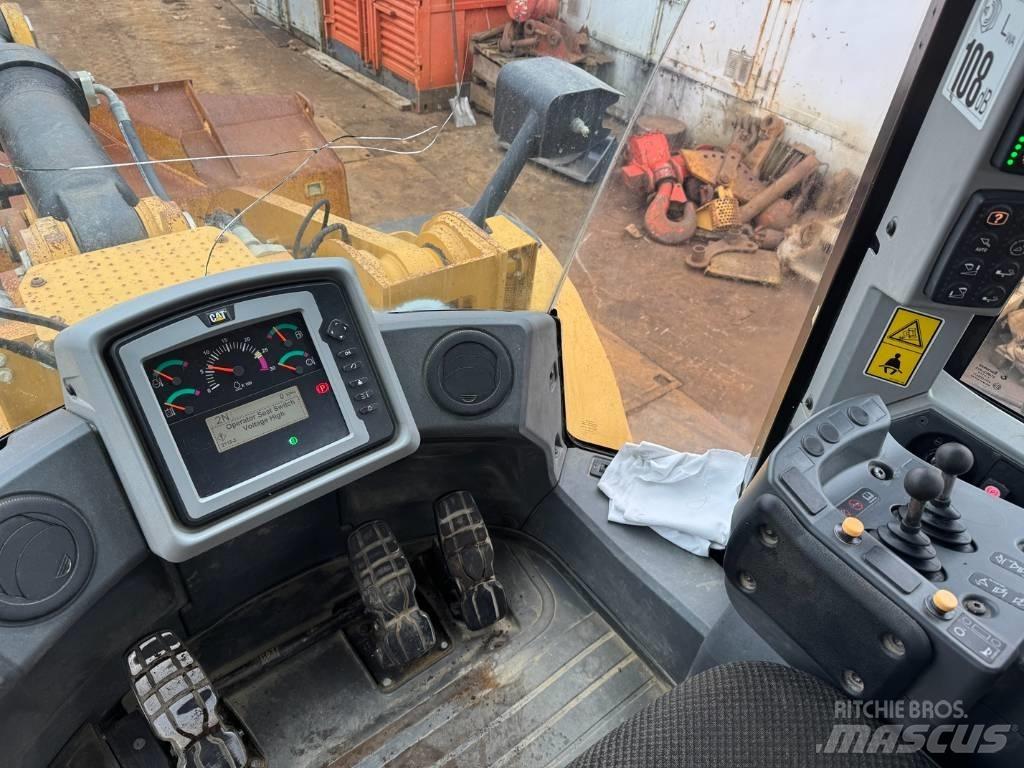 CAT 966 K Pale gommate