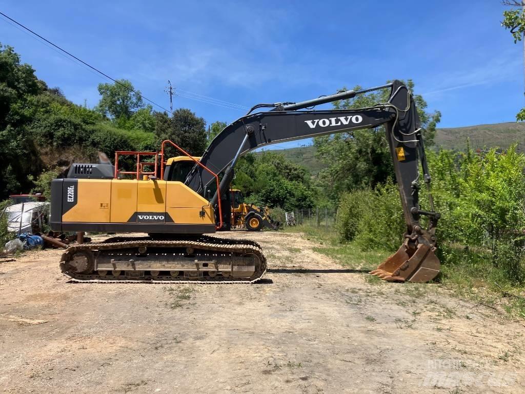 Volvo EC 220 E Escavatori cingolati