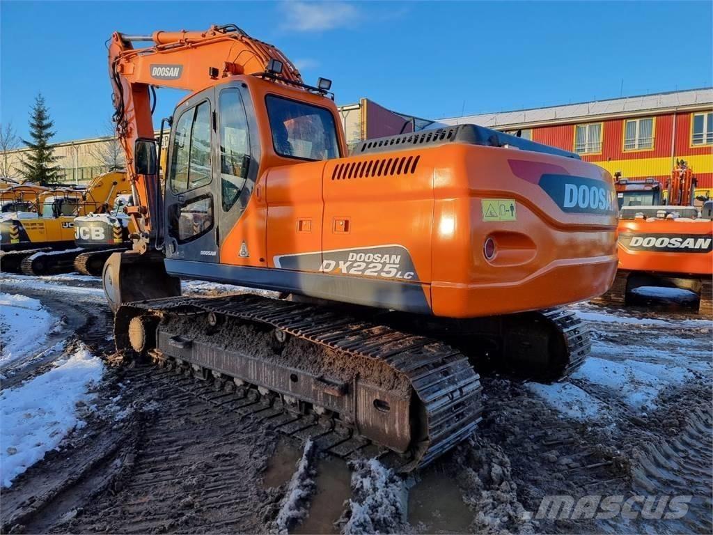 Doosan DX 225 LC Escavatori cingolati