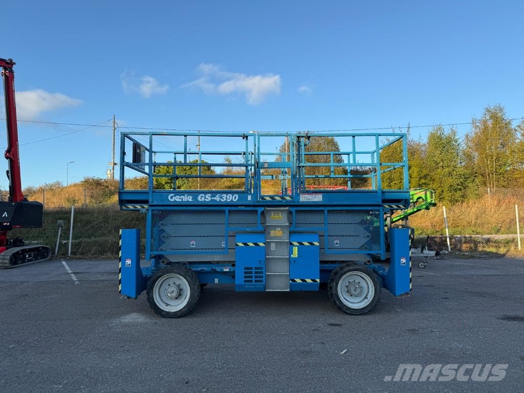 Genie GS 4390 Piattaforme a pantografo