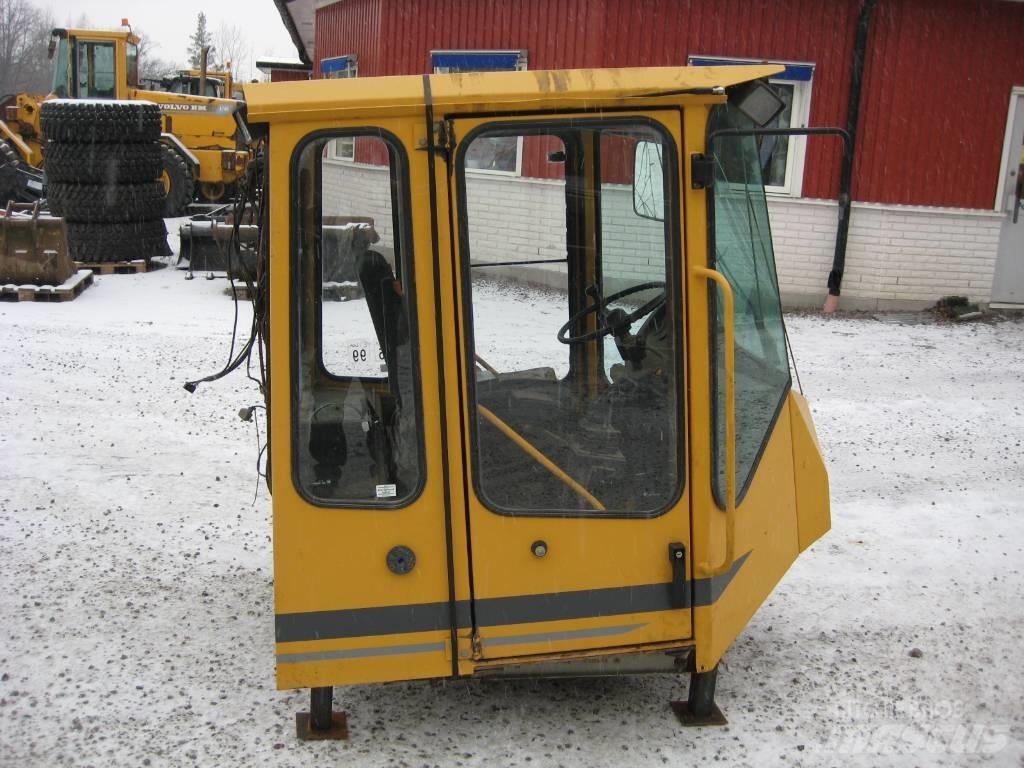 Zettelmeyer 802SI Cabine e interni
