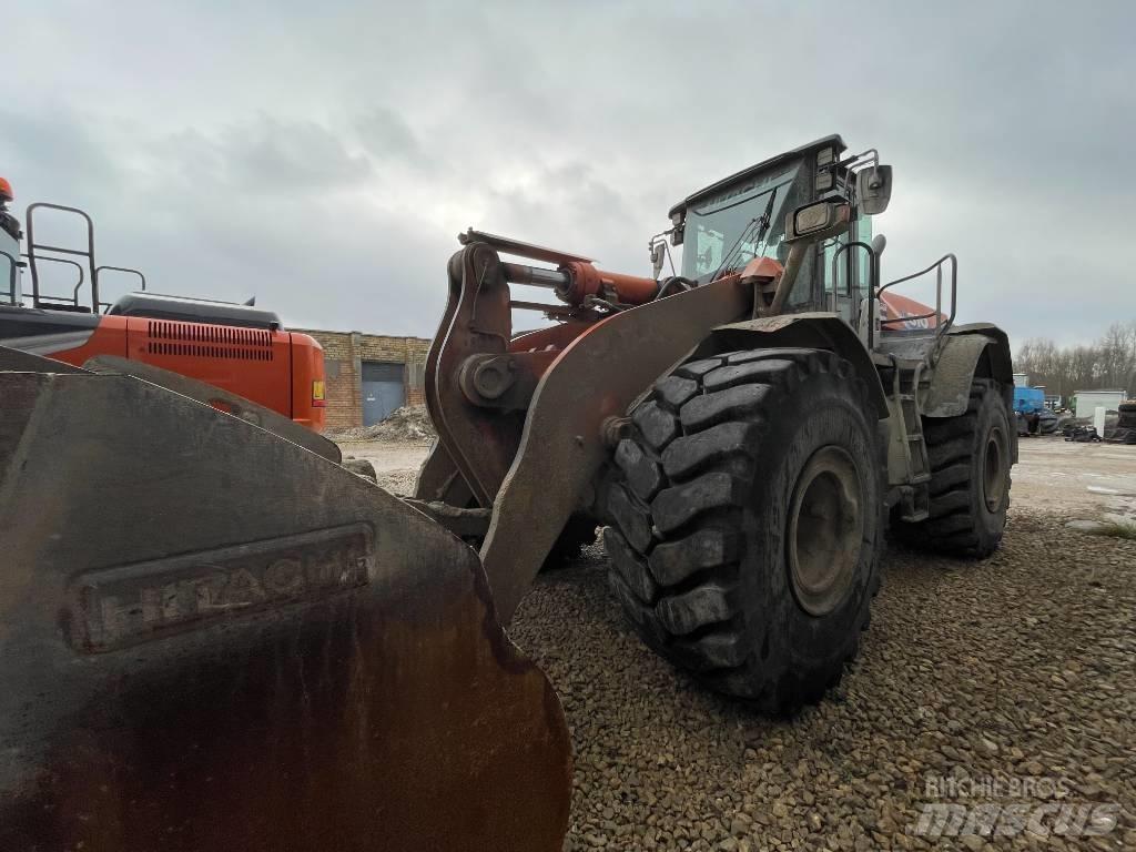Hitachi ZW 310-6 Pale gommate