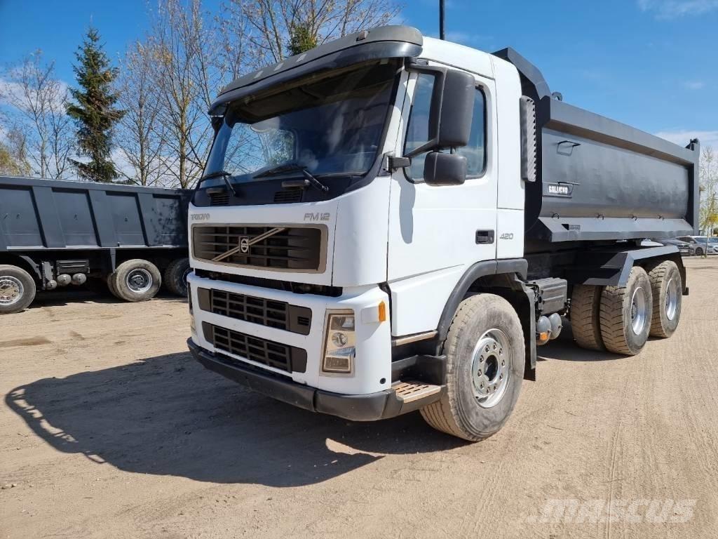 Volvo FM 420 6X4 Camion con cassone scarrabile