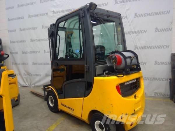Jungheinrich TFG 320 Carrelli elevatori GPL