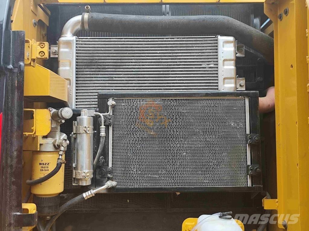 CAT 330DL Escavatori cingolati