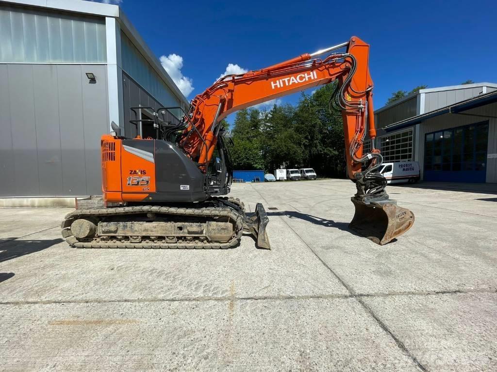 Hitachi ZX135US Escavatori cingolati