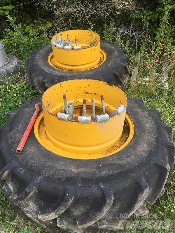 Vredestein 420/85-30 Pneumatici, ruote e cerchioni