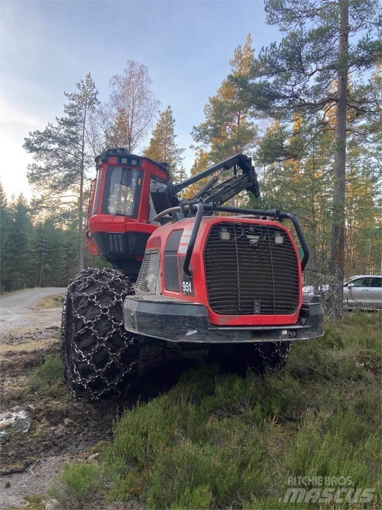 Komatsu 951 Abbattitrici, Disboscatrici