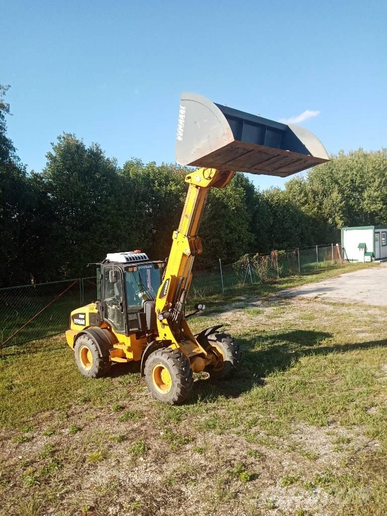 Impodan DN30T Caricatronchi con base su rimorchio