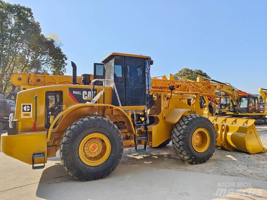 CAT 966 L Pale gommate