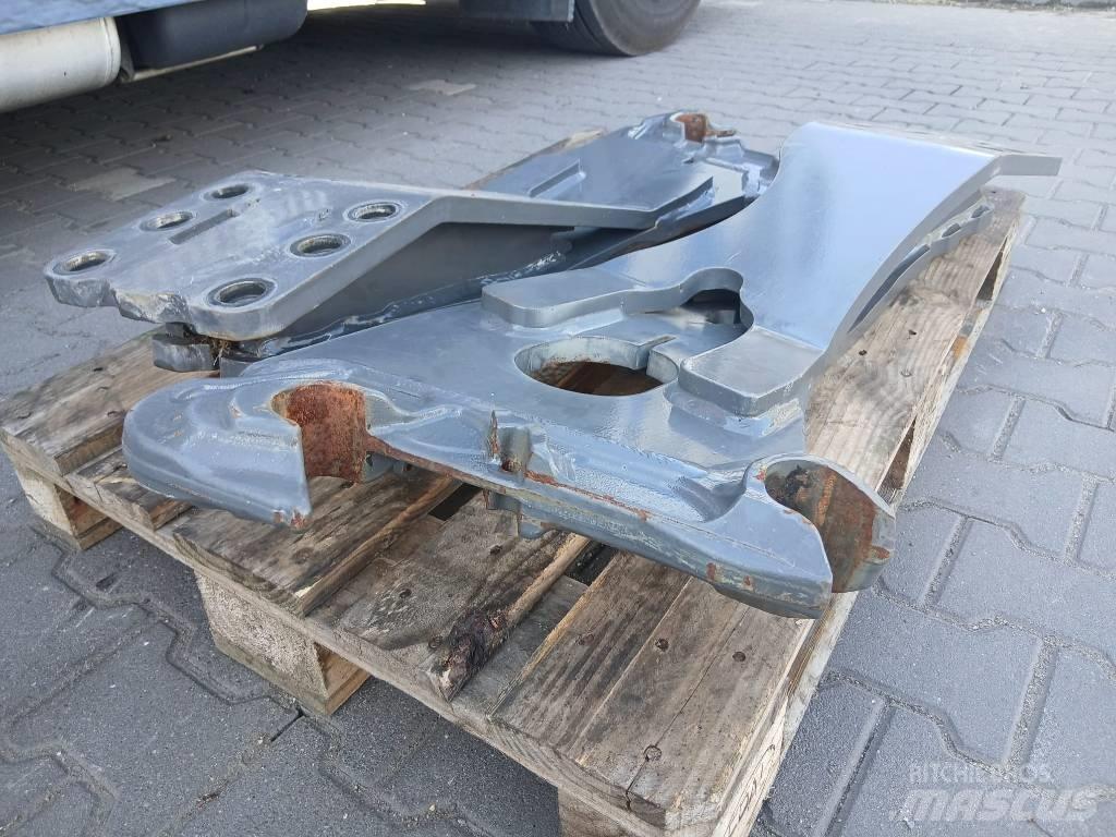 CLAAS Voorladersteun Trattori