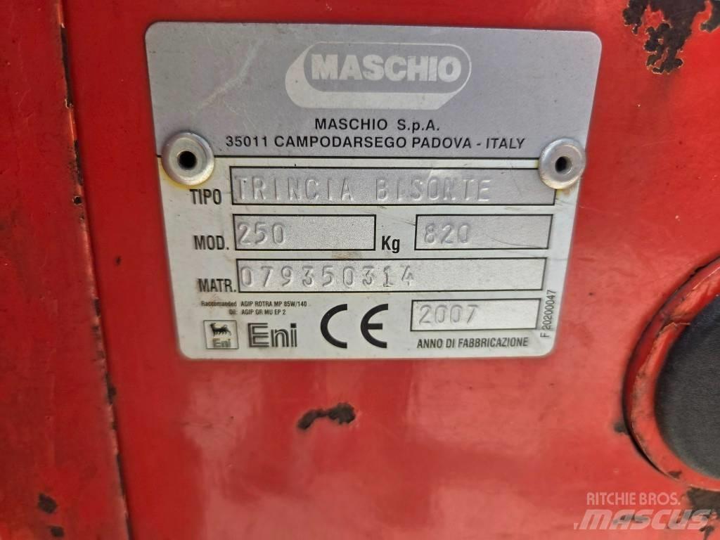 Maschio Bisonte 250 Falciatrici/cimatrici per pascoli