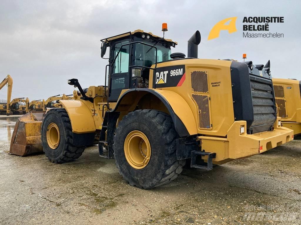 CAT 966M Pale gommate
