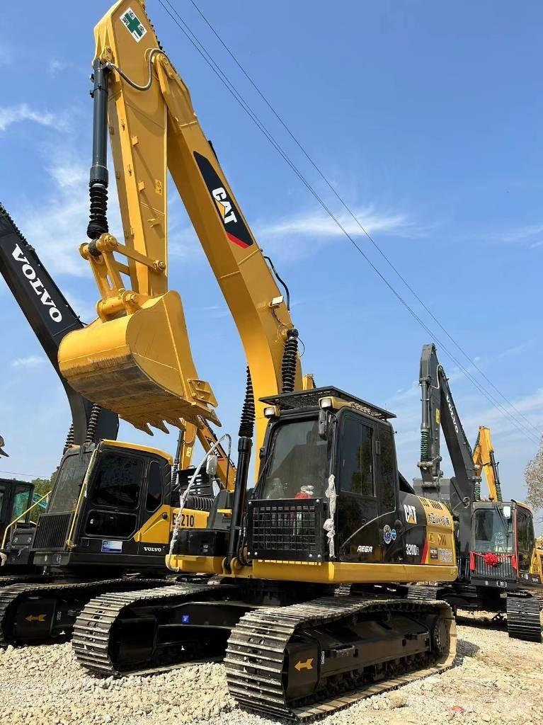 CAT 320D2 Escavatori medi 7t - 12t