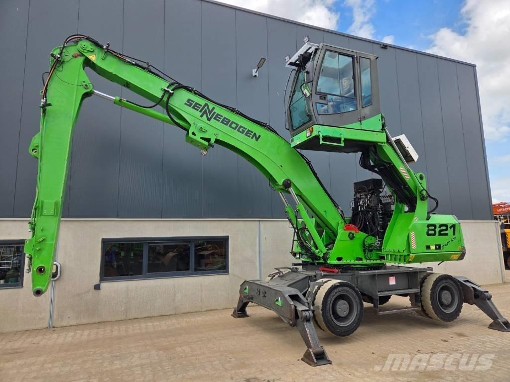 Sennebogen 821 Movimentazione rifiuti