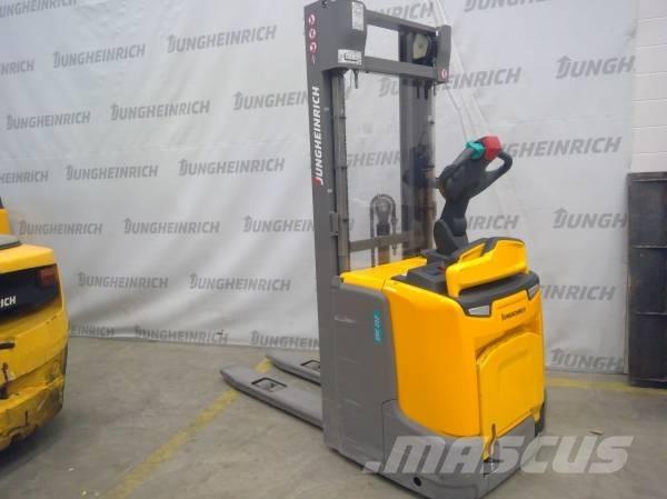 Jungheinrich ERC 212 Carelli stoccatori  automatici-usati
