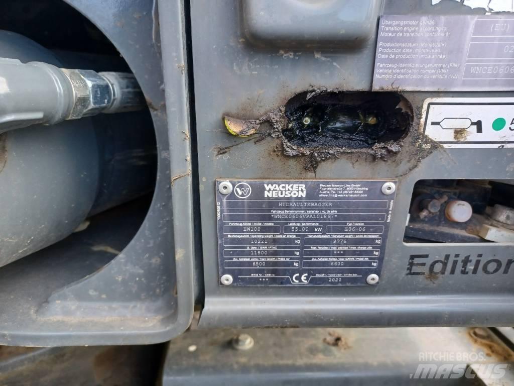 Wacker Neuson EW100 Escavatori gommati