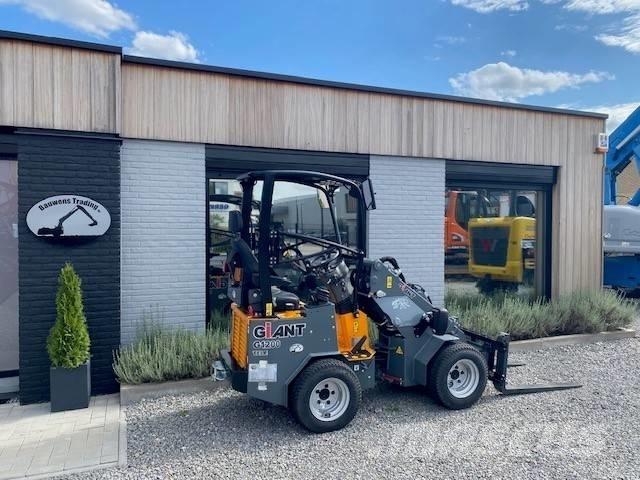 Knikmops KM 100 Pale gommate