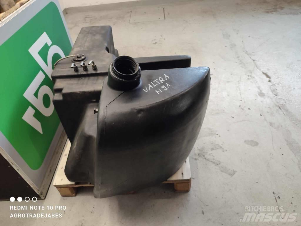 Valtra N91 Fuel Tank Cabine e interni