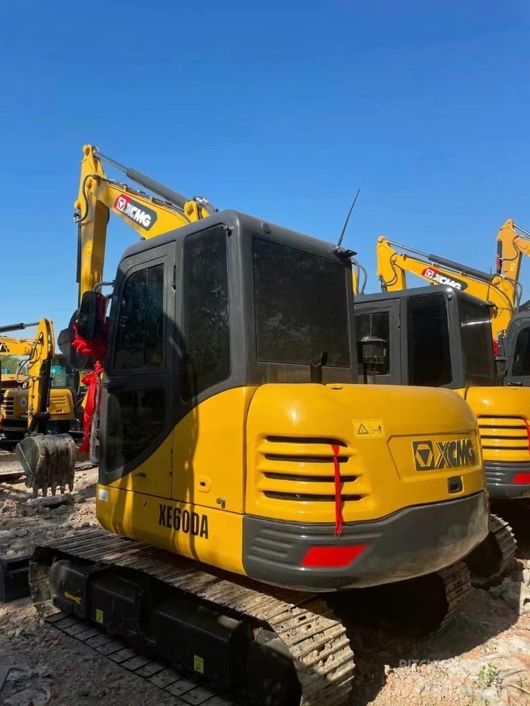 XCMG XE60A Miniescavatori