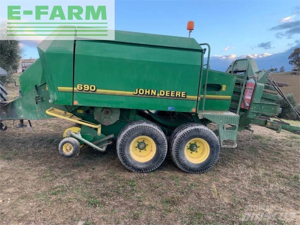 John Deere 690 Presse quadre