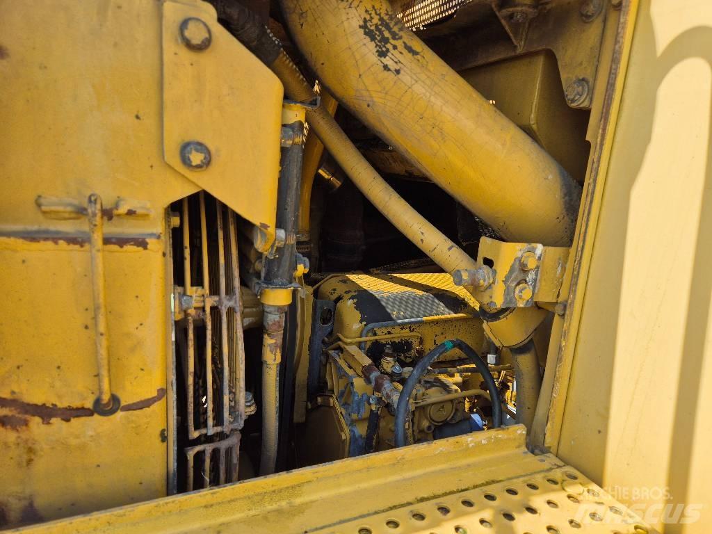 CAT 963B Pale cingolate