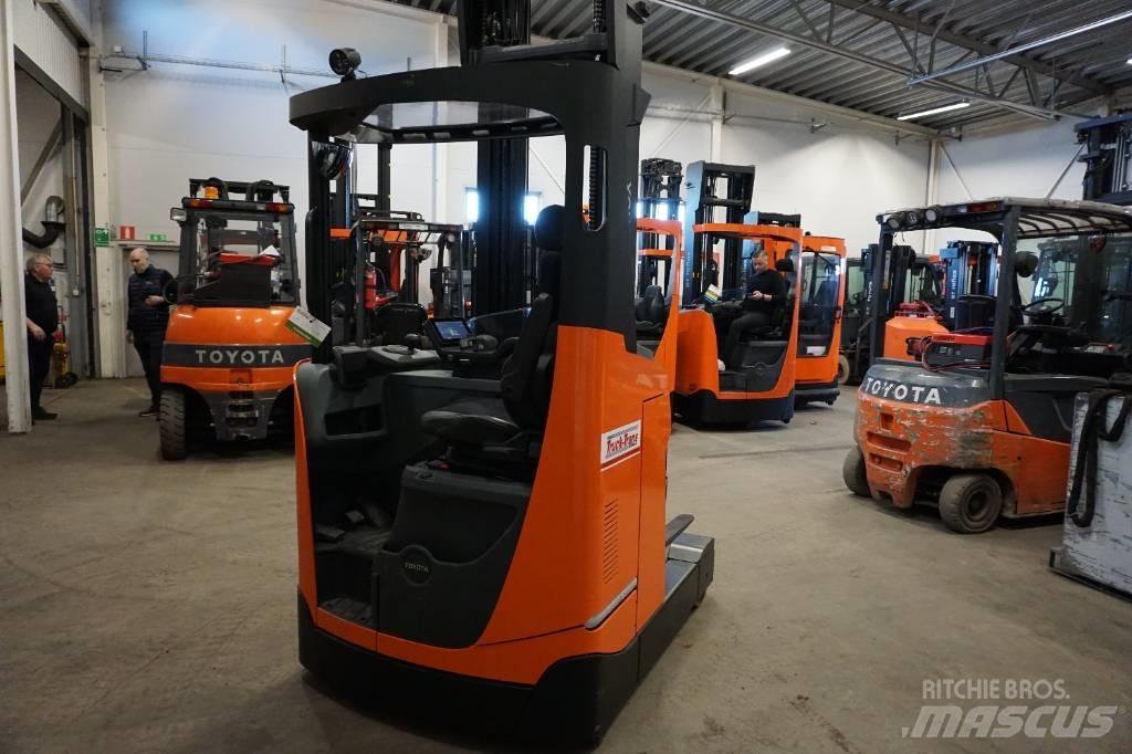 Toyota RRE140HE Carrello retrattile