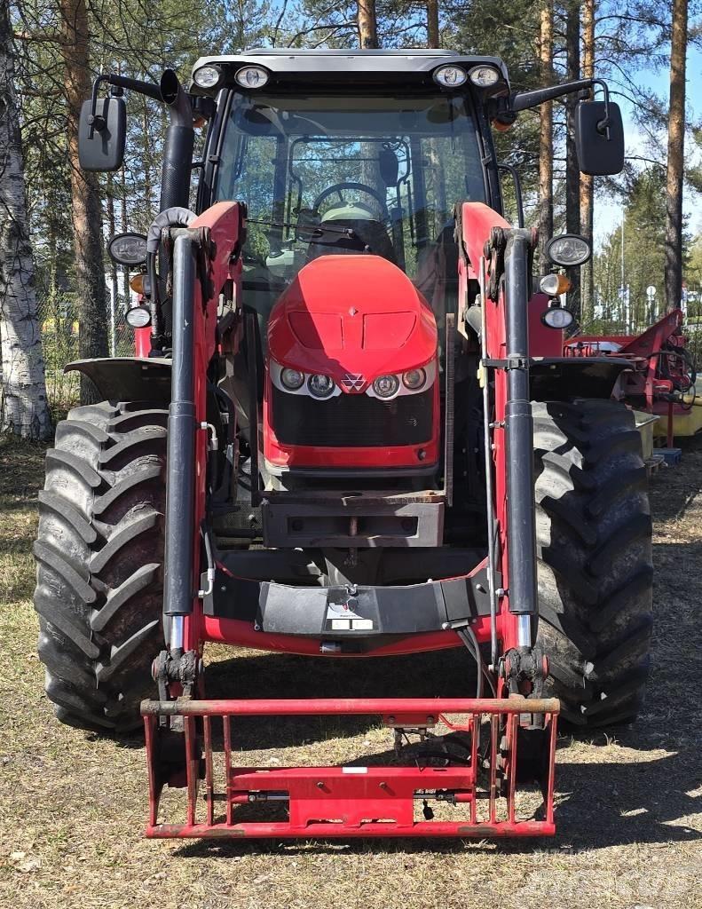 Massey Ferguson 5613 Trattori