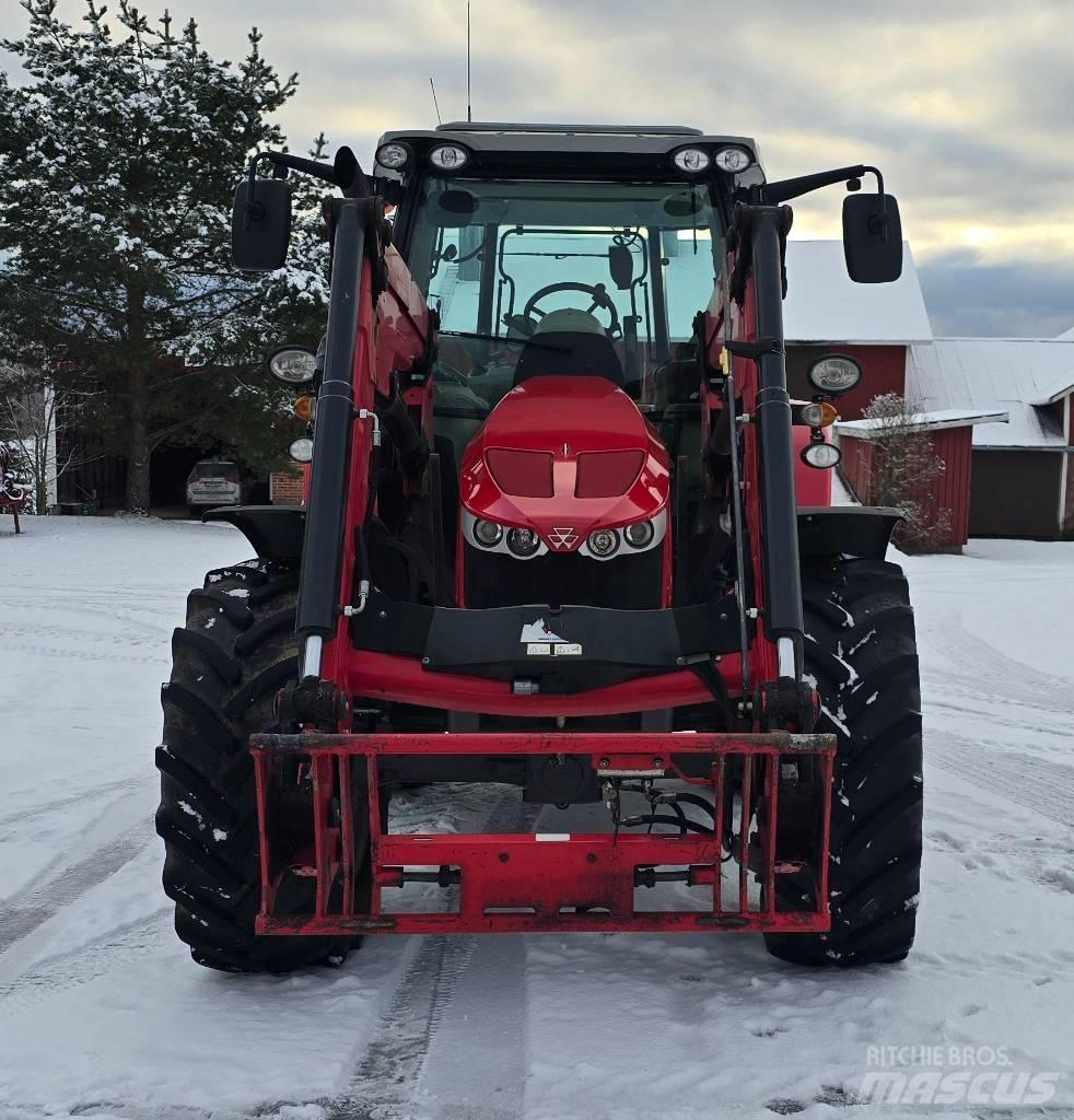 Massey Ferguson 5613 Trattori