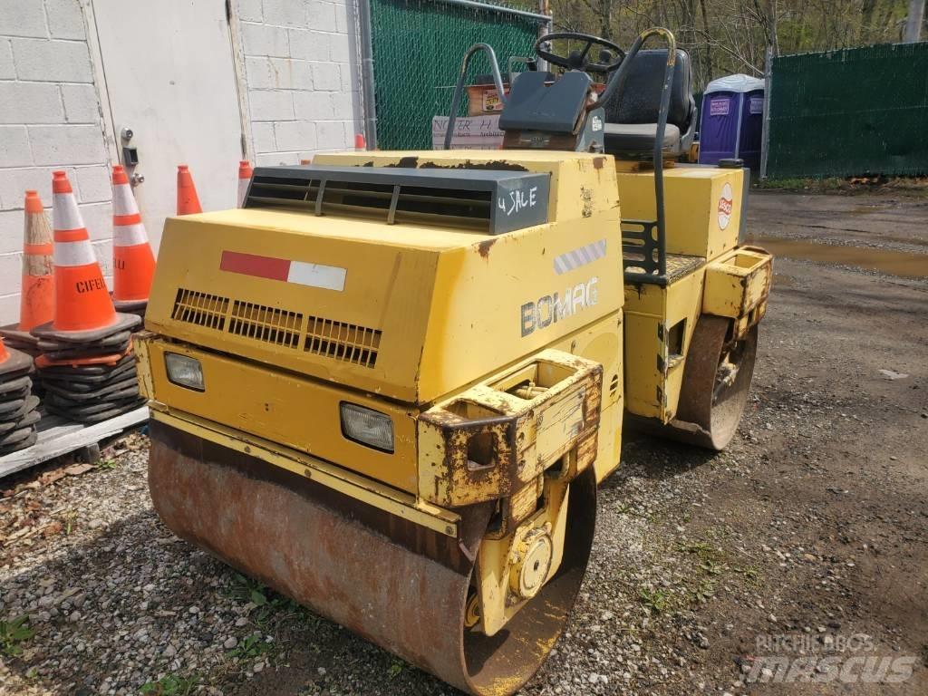 Bomag BW121 AD-2 Rulli a doppio tamburo
