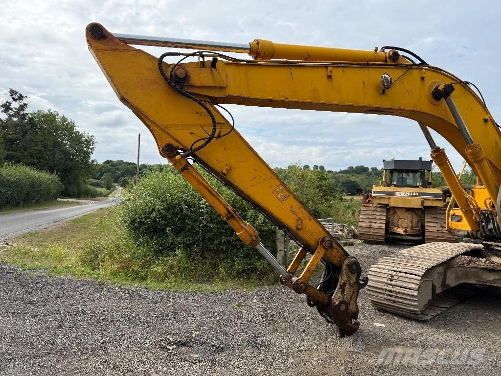 JCB JS 240 LC Escavatori cingolati
