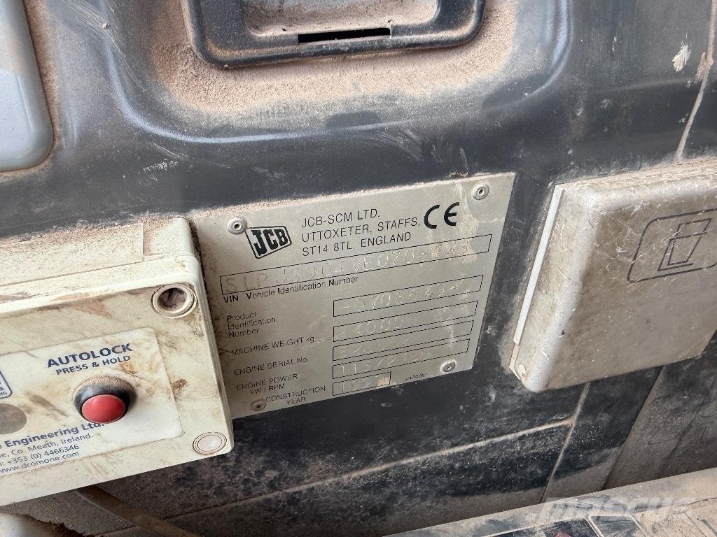 JCB JS 240 LC Escavatori cingolati