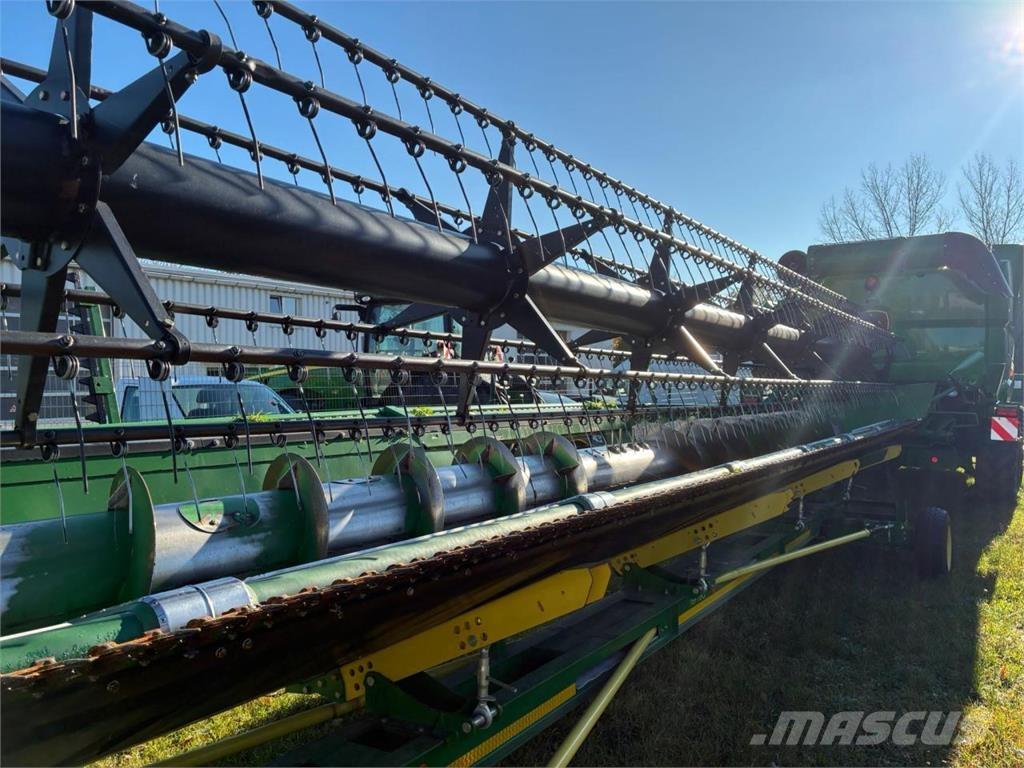 John Deere S680 Mietitrebbiatrici