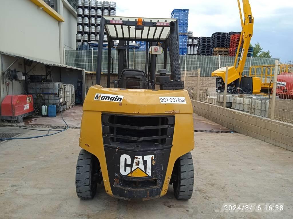 CAT DP 40 Carrelli elevatori diesel