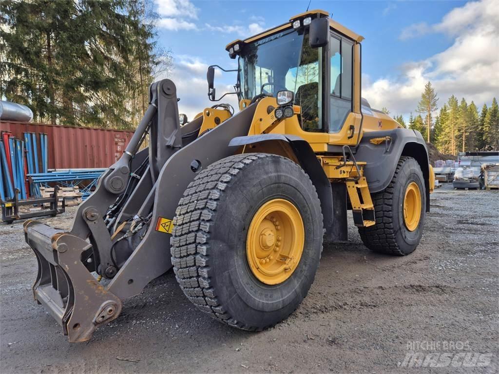 Volvo L110H Pale gommate