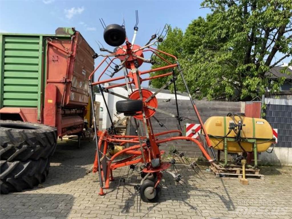 Fella TH 800 Ranghinatori