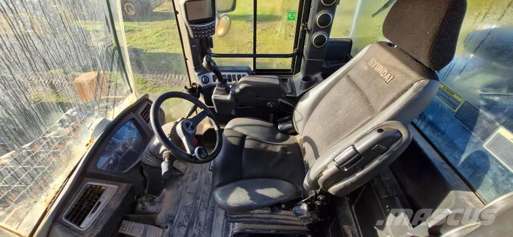 Hyundai HL 965 Pale gommate